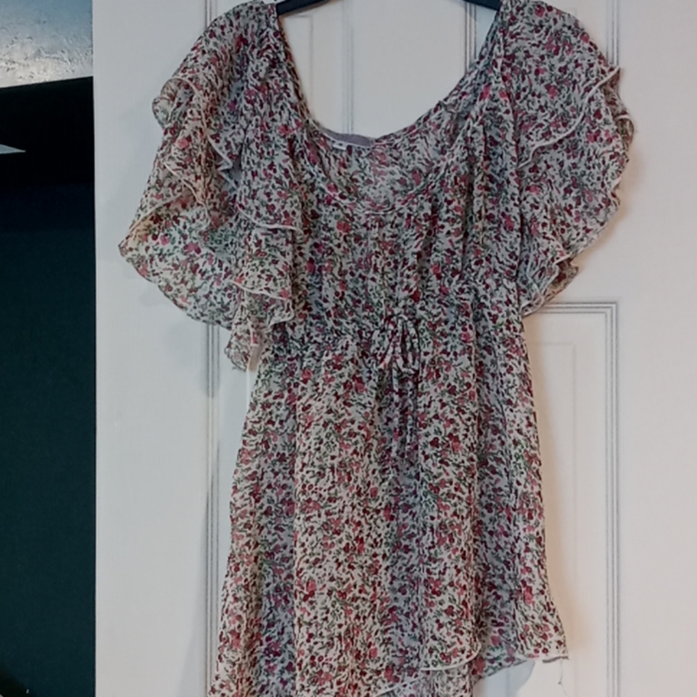 Floral Chiffon Flutter Sleeved Blouse